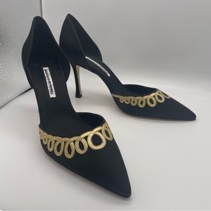 💙💖 Manolo Blahnik Black Satin Heels